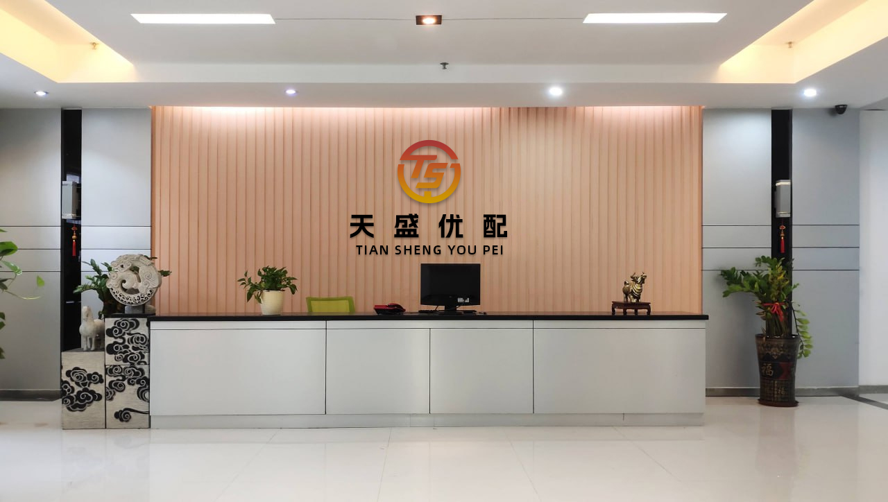 财汇盈配资 “悲剧还是发生了！”近日，湖南，一男生为了强身健体，在没有热身的基础下，竟直接猛做200个深蹲，结果严重超出身体负荷，做完后双腿就没办法站立，甚至尿液成了酱油色，送医后，才知道是突发横纹肌溶解症，导致急性肾损伤，差点危及生命！并不需要去翻看那份冰冷的病历单，只要看一眼那个用来接尿的量杯...
